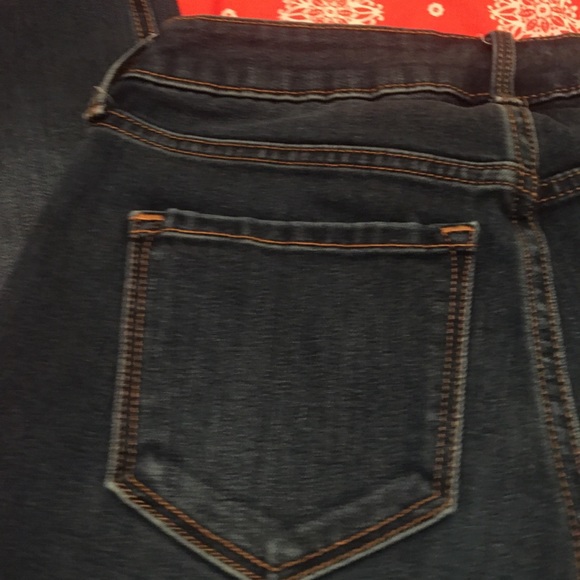 OLD NAVY SKINNY DENIM JEANS SZ 2 . Some stretch . Functional pockets. Zipper fly - Picture 9 of 13